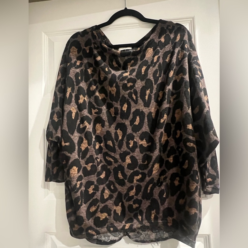 Cherish, Size L, Leopard Print Top
